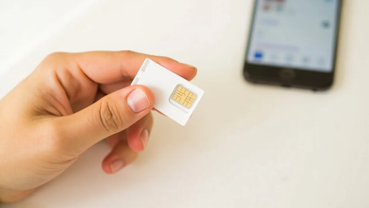 Malaysia SIM Card Online: Pre-Order & eSIM Guide (2026)