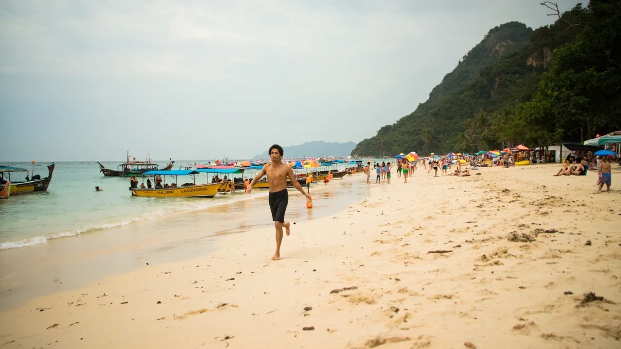Is Koh Samui Crowded? Budget Survival & Stays (2026)
