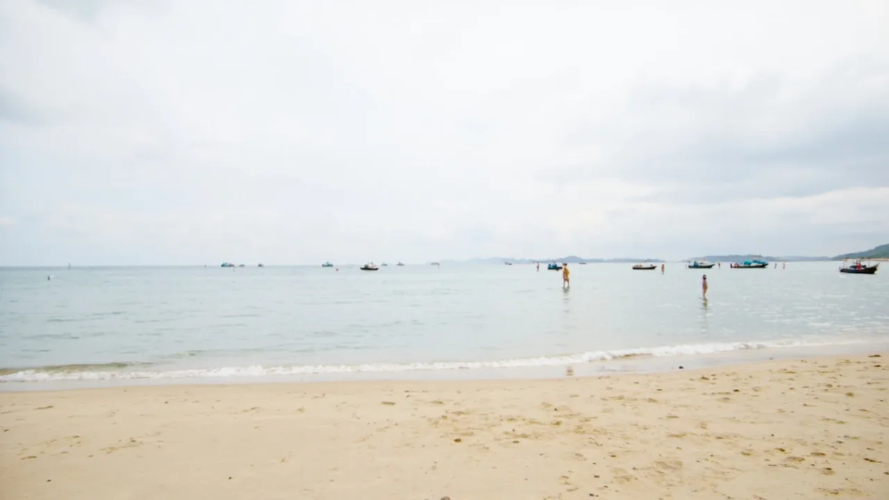 Thailand vs Bali vs Vietnam in Nov-Dec Weather (2026)